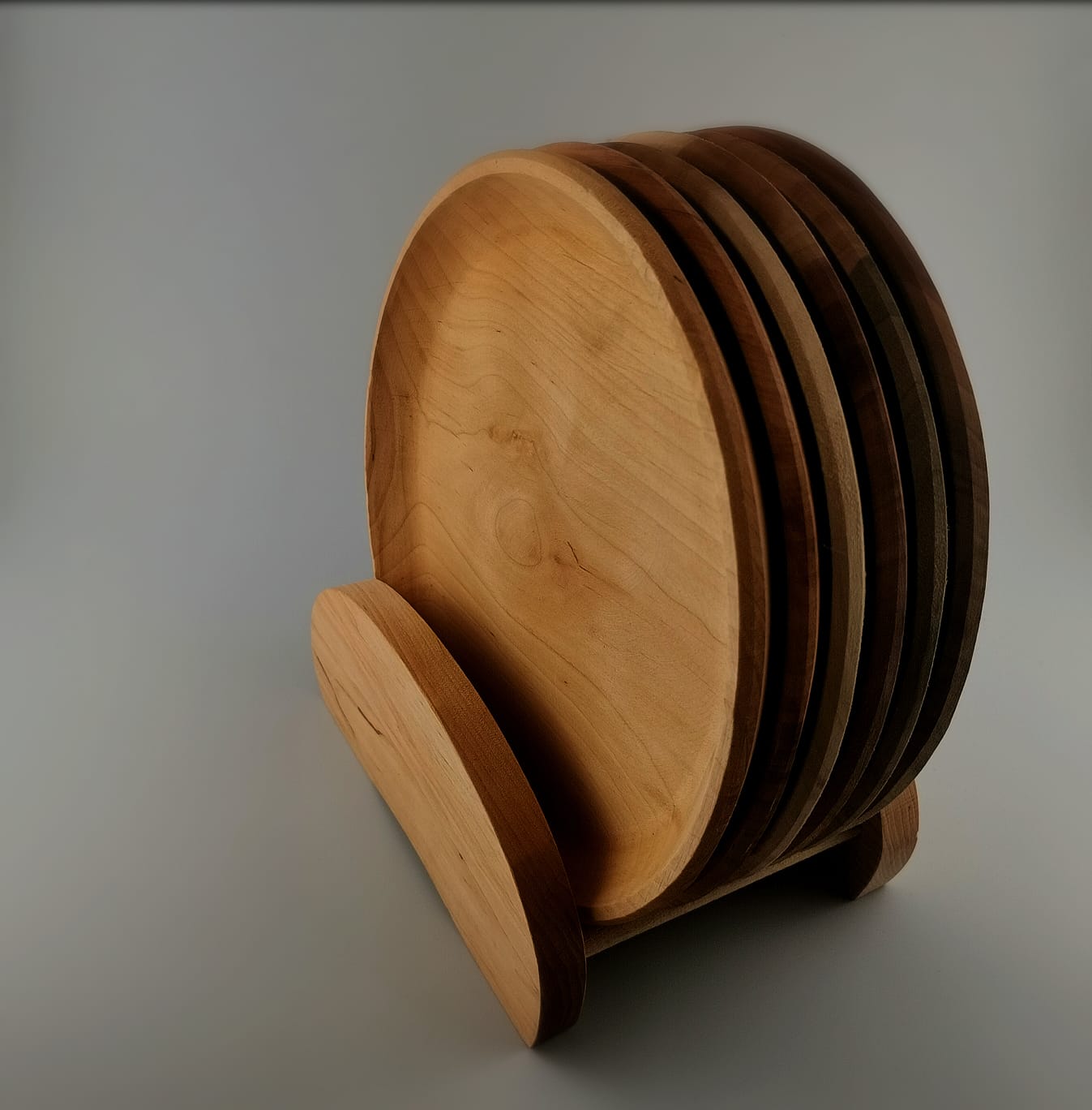 Katashut Rustic Alder Wood Dining Plate - Medieval Style Plate Set Alder Wood - Dining Set - Dining Room Décor - Easy Cleaning & Lightweight for Dishes Snack, Dessert - Set of 6 with Stand 10"